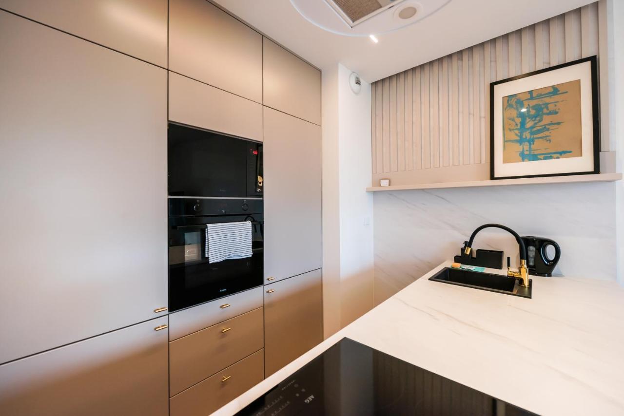 Wola Marble Apartment Varsovie Extérieur photo