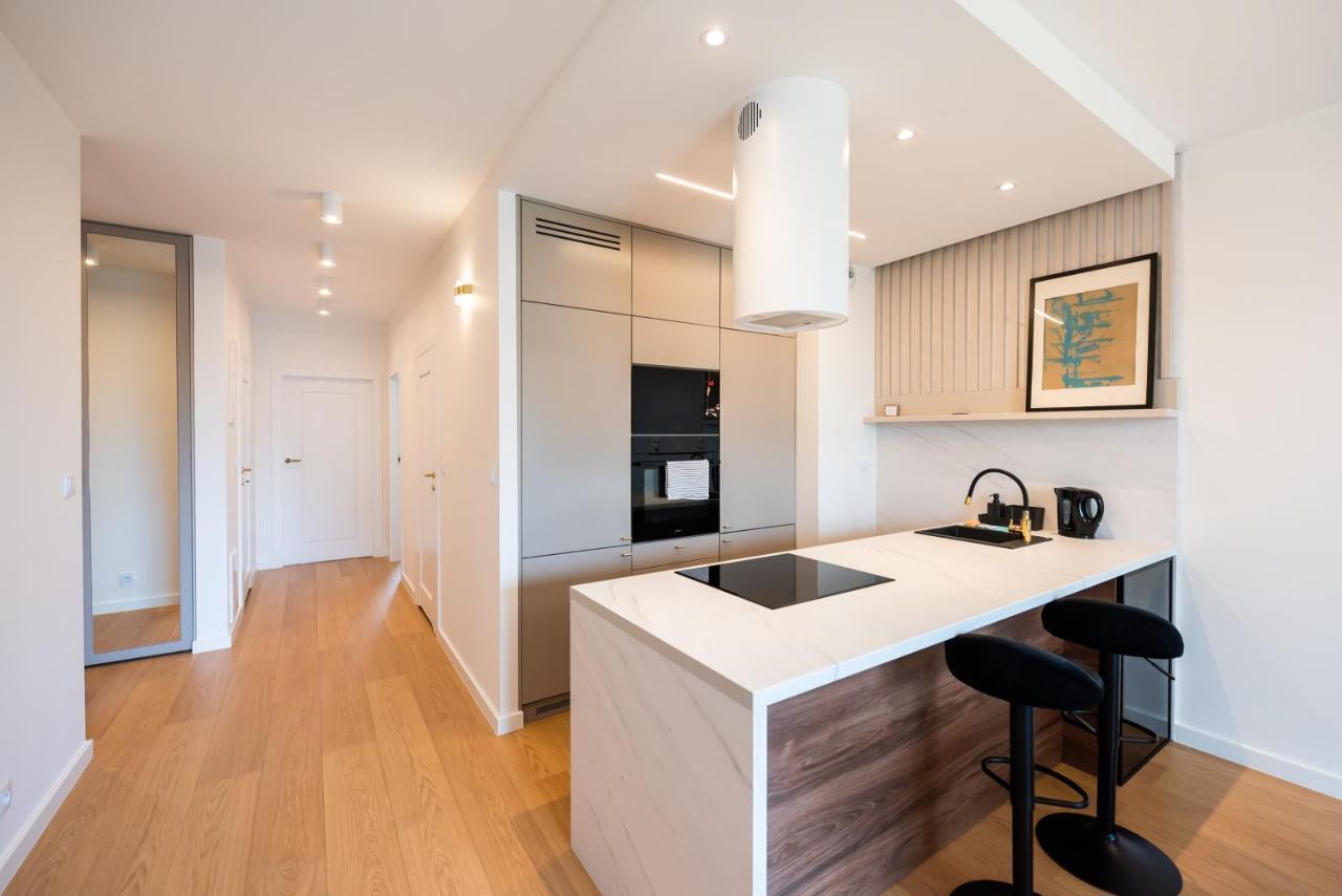 Wola Marble Apartment Varsovie Extérieur photo
